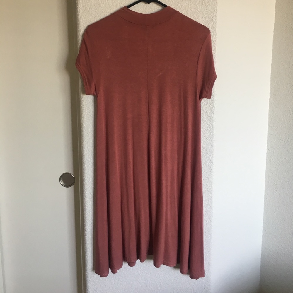 Spring simple dress - Picture 4 of 4